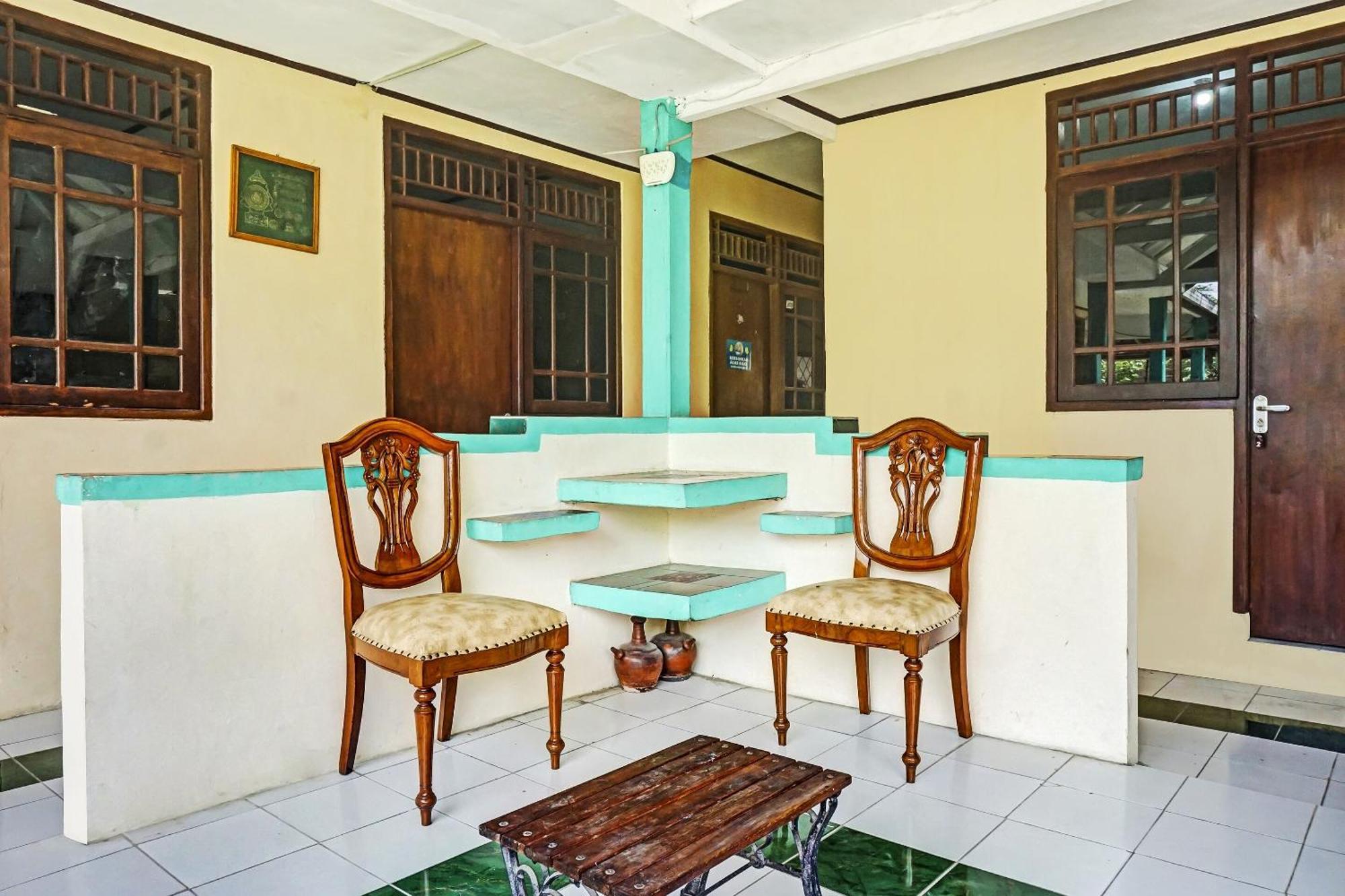 בוגור Oyo 90928 Wisma Asri Putra Syariah מראה חיצוני תמונה